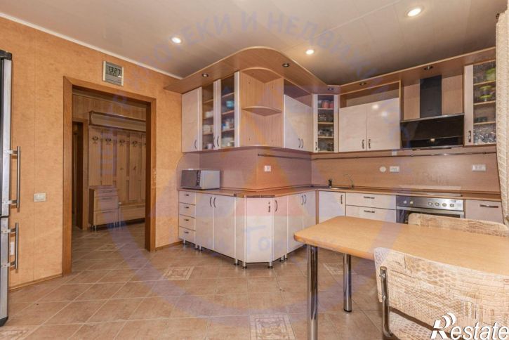 3-комн квартира ул Карельцева, 56,  д. 56