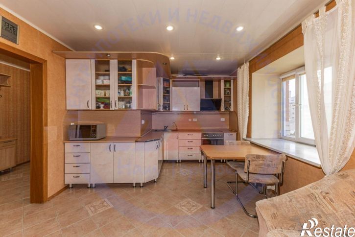 3-комн квартира ул Карельцева, 56,  д. 56