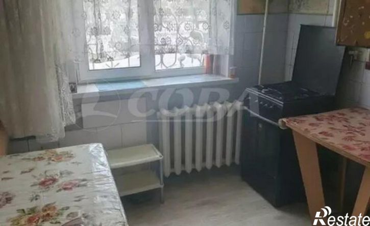 3-комн квартира проспект Конституции, 57,  д. 57