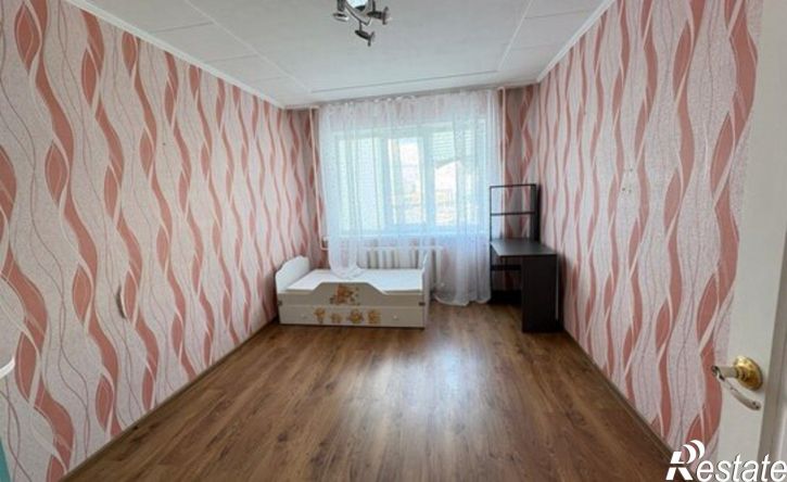 4-комн квартира жилой район Заозёрный, 5-й микрорайон, 1