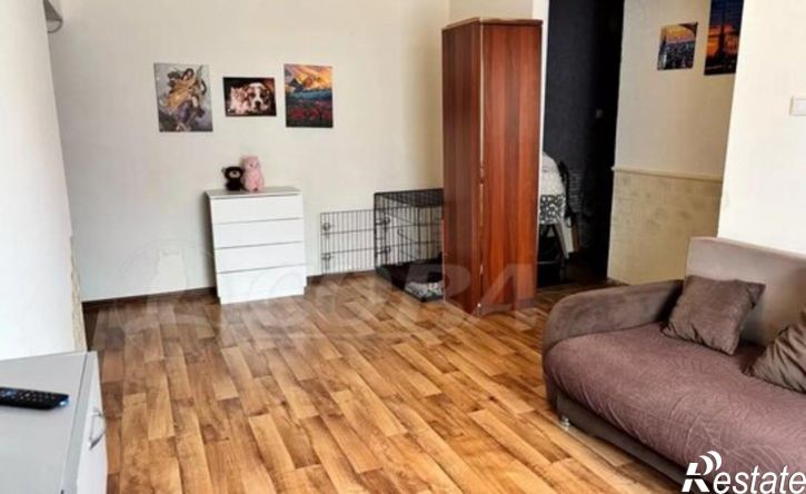 3-комн квартира проспект Конституции, 40,  д. 40