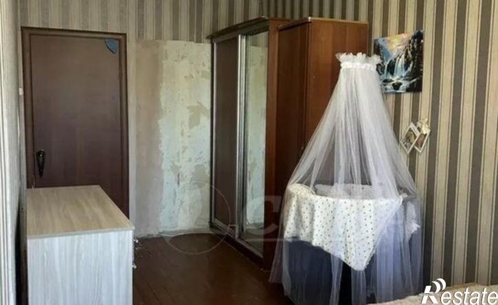 3-комн квартира проспект Конституции, 40,  д. 40