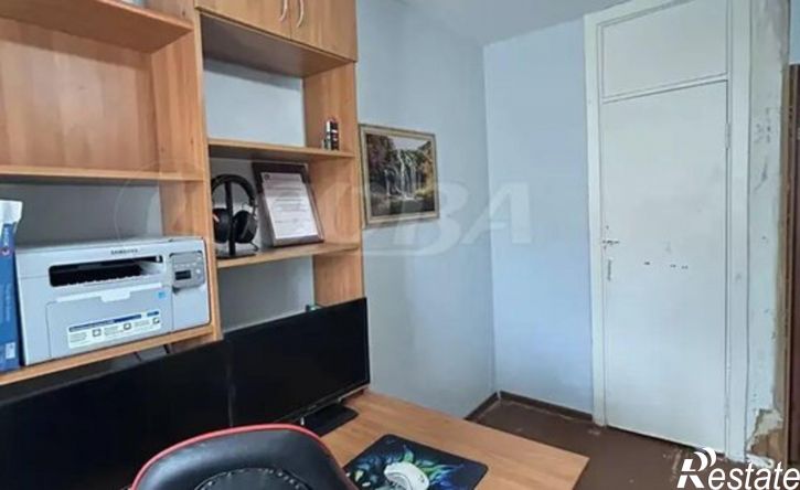 3-комн квартира проспект Конституции, 40,  д. 40