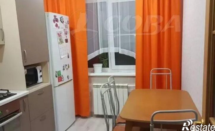 3-комн квартира жилой район Заозёрный, 3-й микрорайон, 8