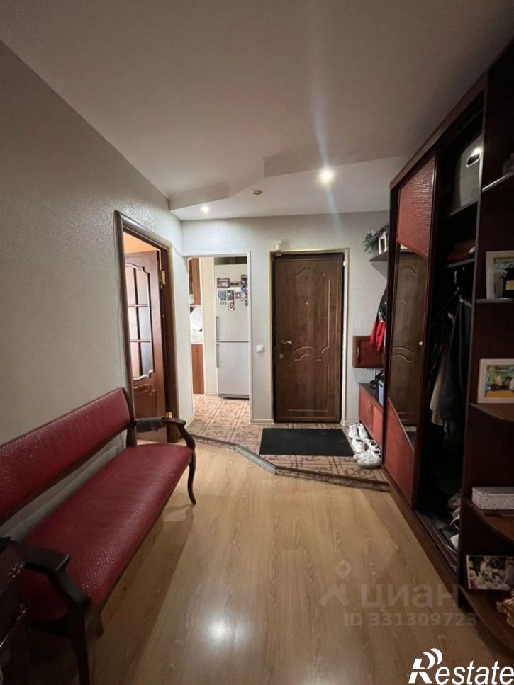 4-комн квартира улица Карельцева, 109,  д. 109