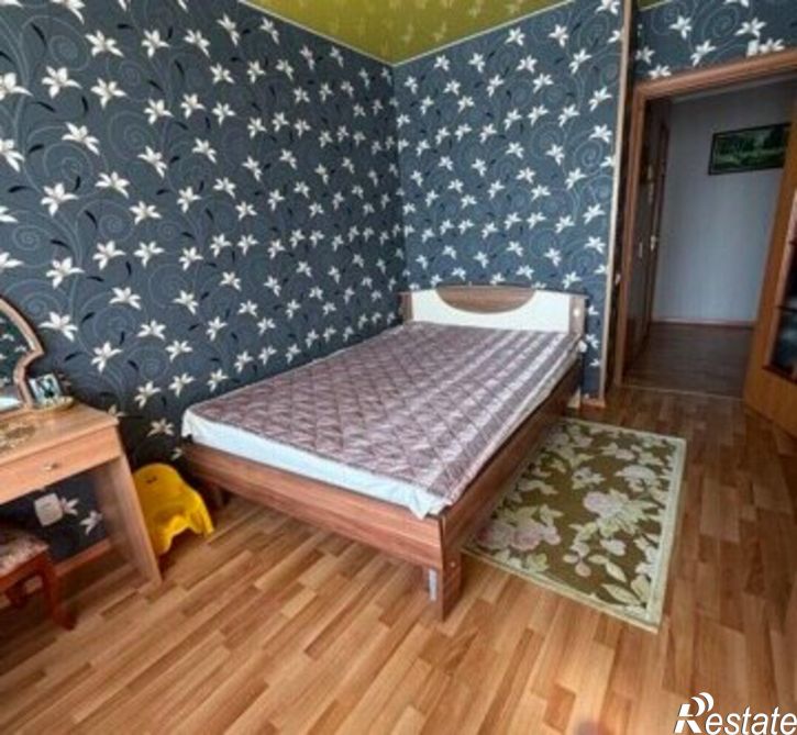 3-комн квартира жилой район Заозёрный, 3-й микрорайон, 2