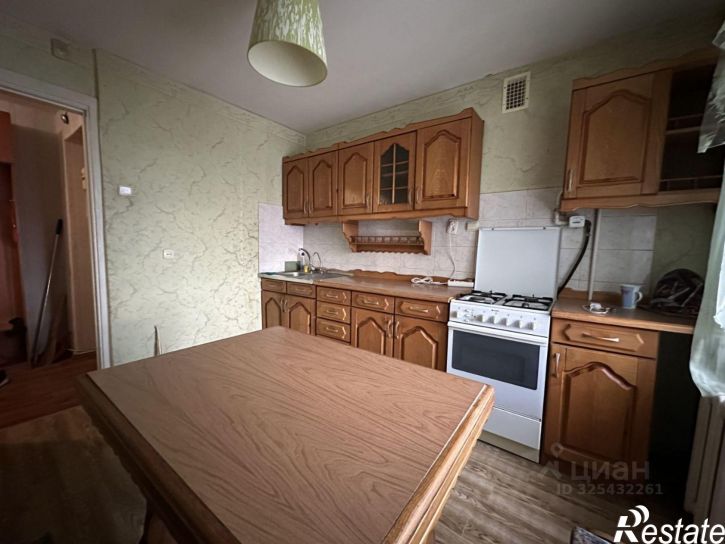 4-комн квартира ул Бурова-Петрова, 1,  д. 1
