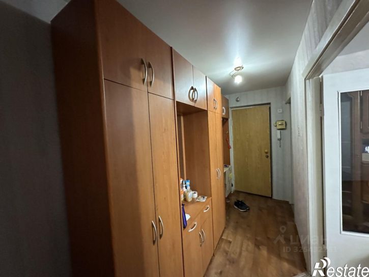 4-комн квартира ул Бурова-Петрова, 1,  д. 1