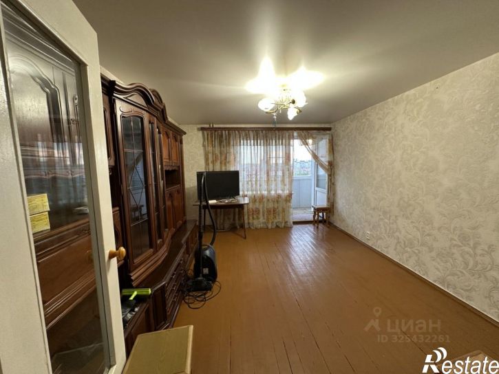 4-комн квартира ул Бурова-Петрова, 1,  д. 1