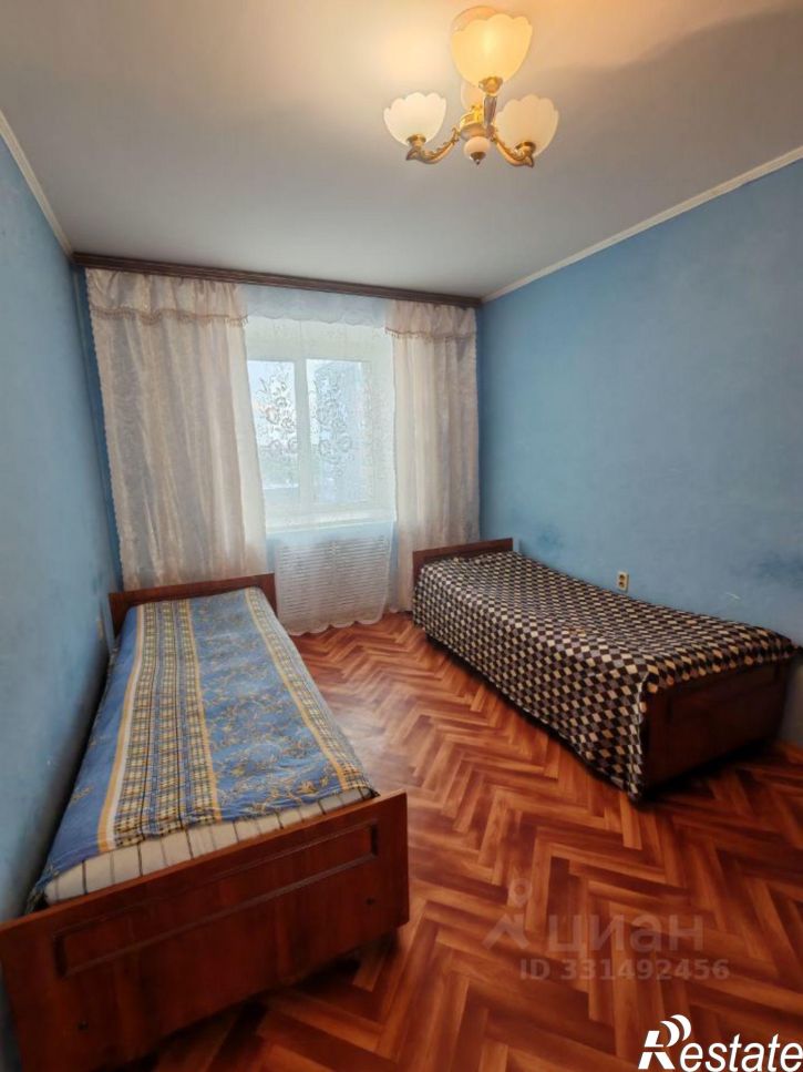 2-комн квартира жилой район Заозёрный, 11-й микрорайон, 1