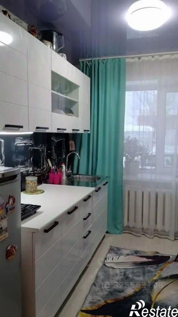 3-комн квартира ул Космонавтов, 6,  д. 6
