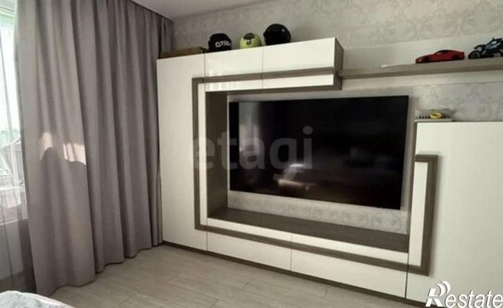 3-комн квартира жилой район Заозёрный, 4-й микрорайон, 31