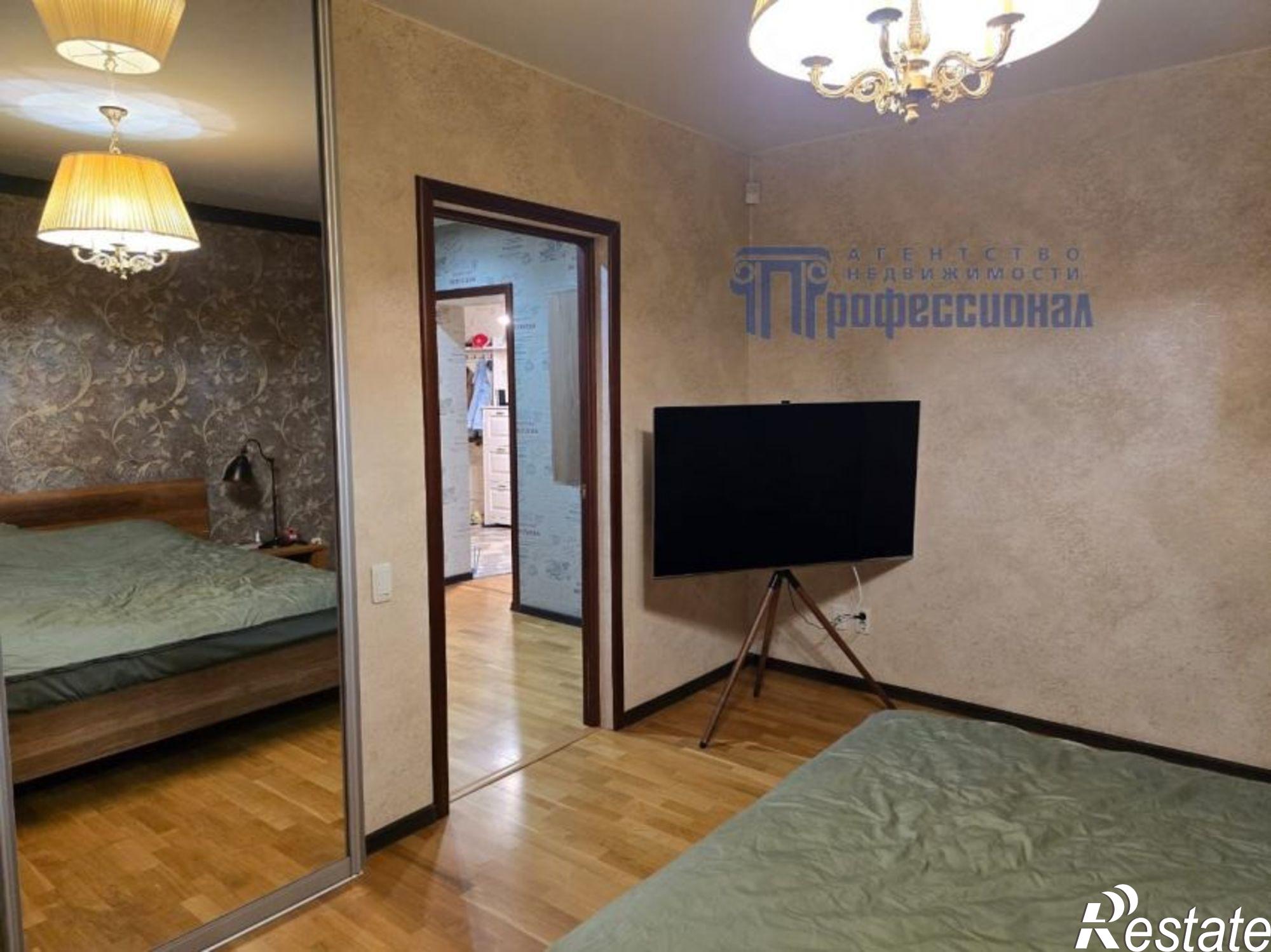 Купить квартиру за 12 300 000 рублей на Карельцева улица, 56