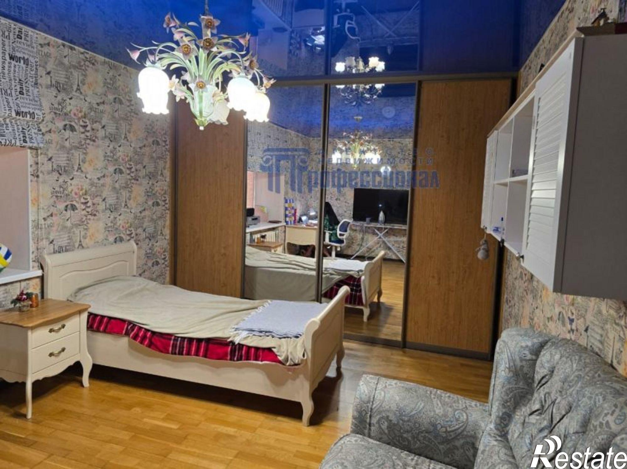Купить квартиру за 12 300 000 рублей на Карельцева улица, 56