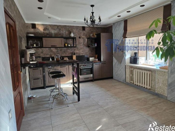 2-комн квартира Карельцева улица, 56