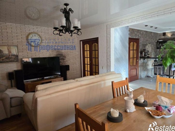 2-комн квартира Карельцева улица, 56