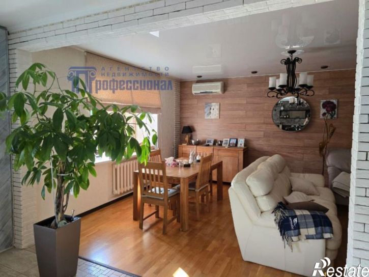 2-комн квартира Карельцева улица, 56