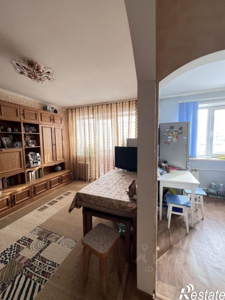 3-комн квартира пр-кт Конституции, 40,  д. 40