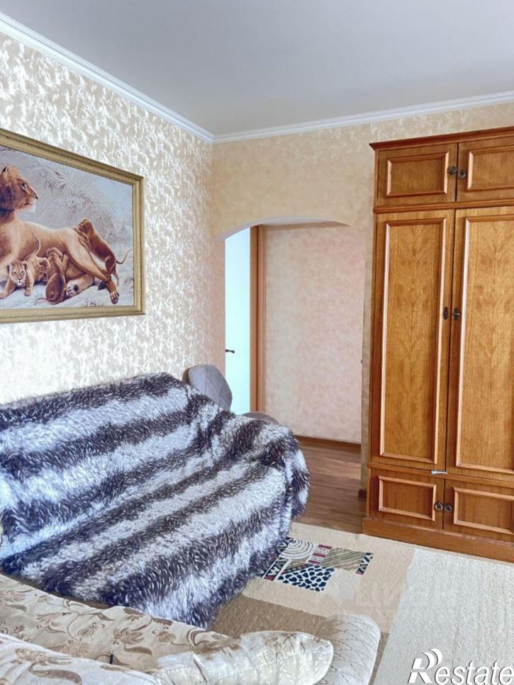 3-комн квартира пр-кт Конституции, 40,  д. 40