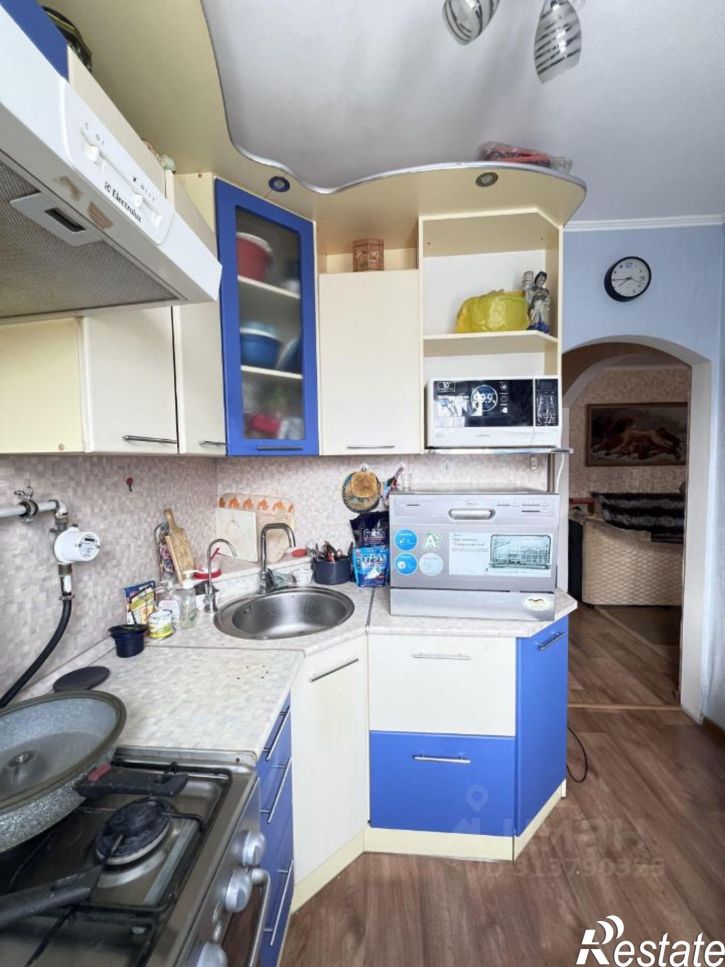 3-комн квартира пр-кт Конституции, 40,  д. 40