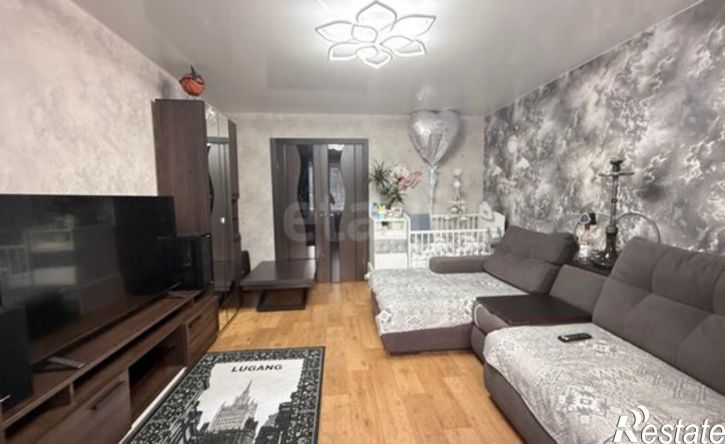 3-комн квартира пр-кт Конституции, 62а,  д. 62а
