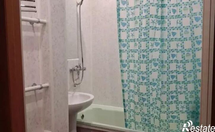 3-комн квартира жилой район Заозёрный, 1-й микрорайон, 14