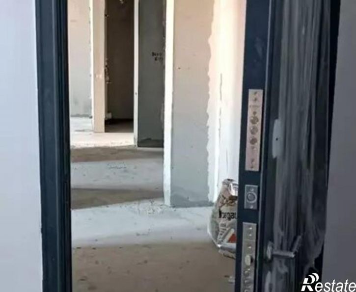 3-комн квартира жилой район Заозёрный, 12-й микрорайон, 31