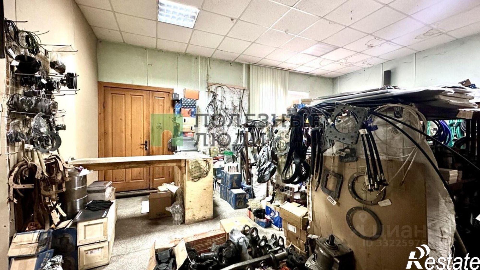Купить торговое помещение за 14 623 600 рублей на ул Омская, 171А 1