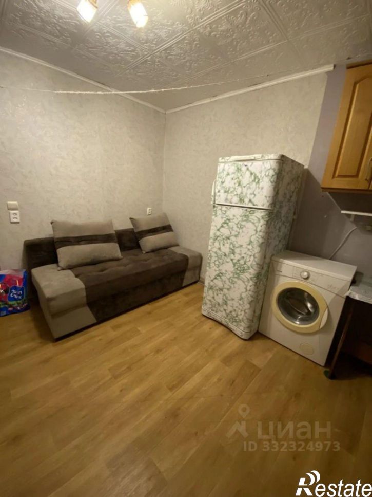 Комната пр-кт Конституции, 77б,  д. 77б