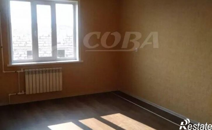 3-комн квартира улица Броневик, 2/1