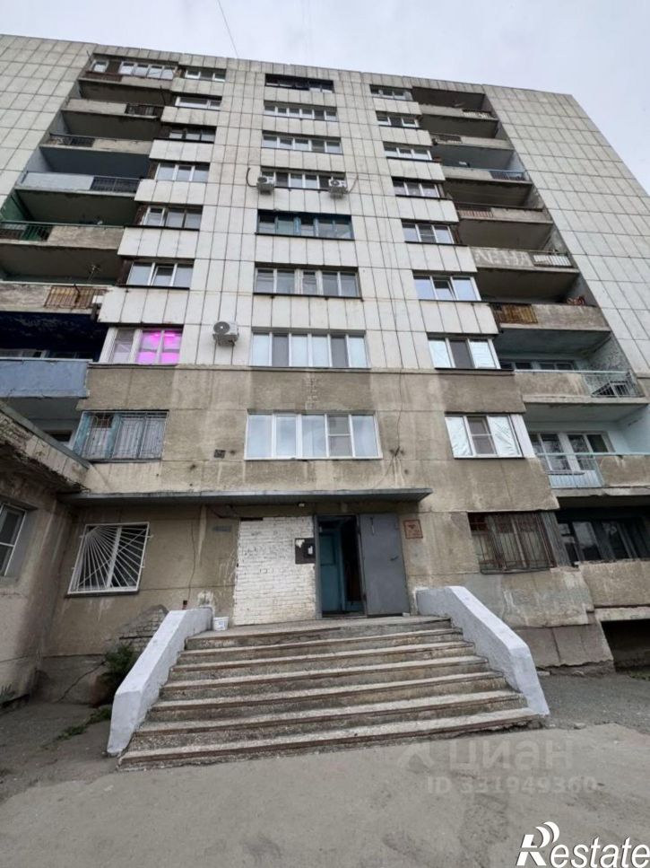 Комната пр-кт Конституции, 79,  д. 79