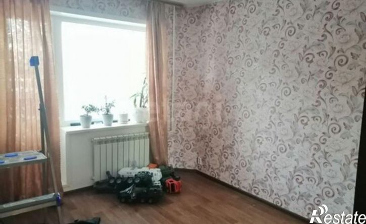 3-комн квартира жилой район Заозёрный, 3-й микрорайон, 2