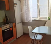 2-комн, 56кв м, этаж 8/10 жилой район Заозёрный, 4-й микрорайон, 20