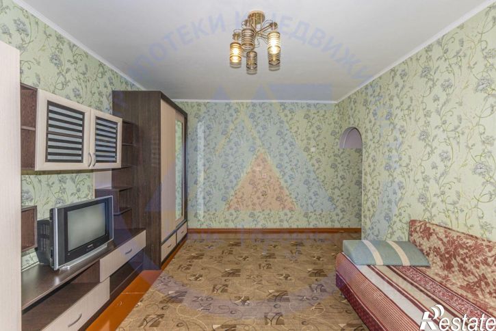 1-комн квартира ул Бурова-Петрова, 1,  д. 1