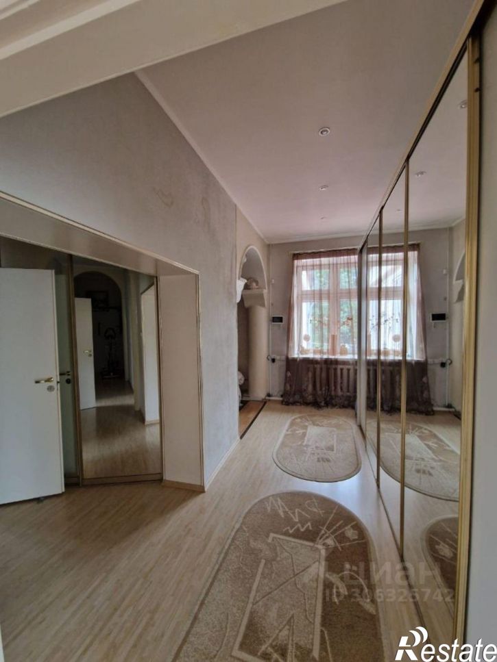 4-комн квартира пр-кт Машиностроителей, 6а,  д. 6а