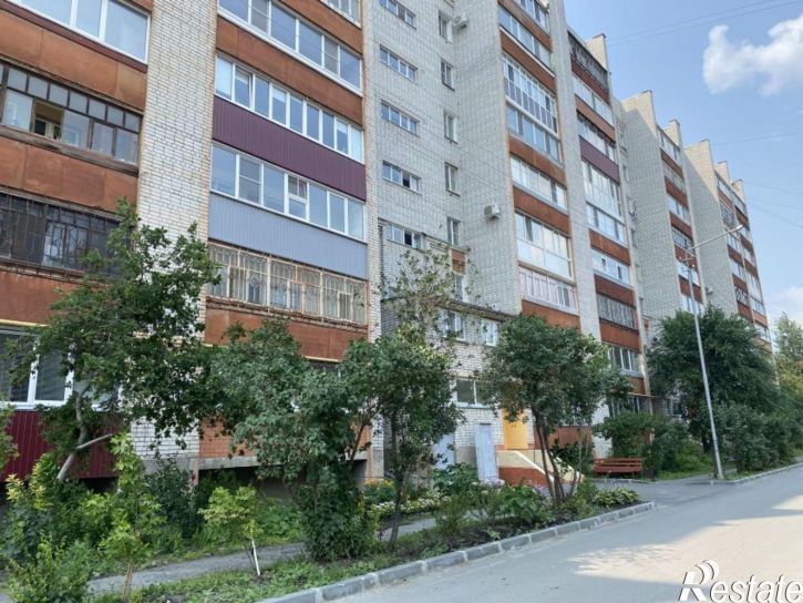 3-комн квартира Кремлева улица, 3