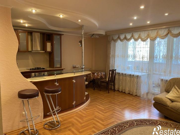 3-комн квартира Кремлева улица, 3