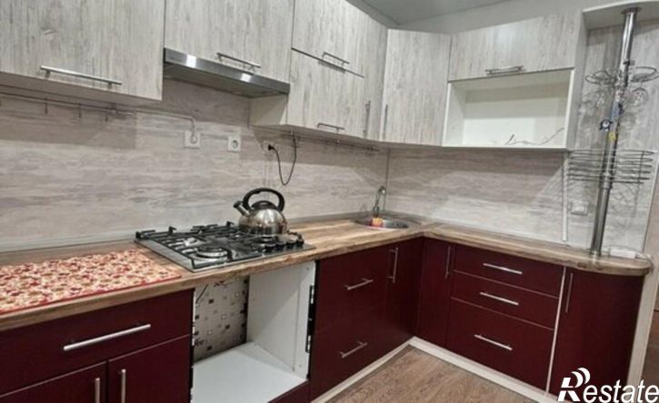 2-комн квартира Курган, улица Зайцева, 8