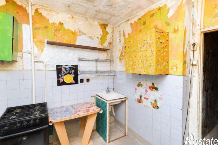 3-комн квартира пр-кт Конституции, 57,  д. 57