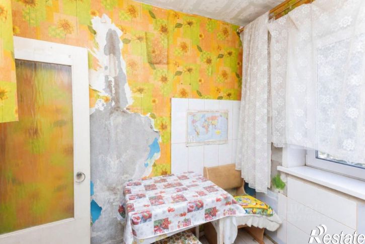 3-комн квартира пр-кт Конституции, 57,  д. 57