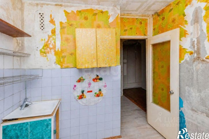 3-комн квартира пр-кт Конституции, 57,  д. 57