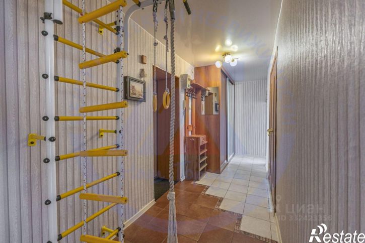 4-комн квартира ул Радионова, 62,  д. 62