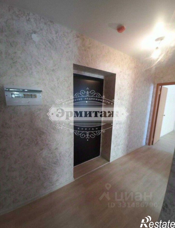 3-комн квартира улица Броневик, 2А