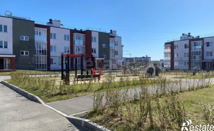 3-комн квартира жилой район Заозёрный, 16-й микрорайон, 12к1