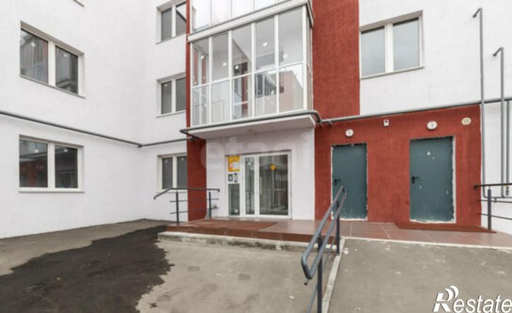 3-комн квартира жилой район Заозёрный, 16-й микрорайон, 12к1