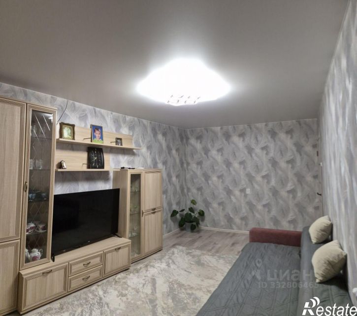 3-комн квартира жилой район Заозёрный, 2-й микрорайон, 1