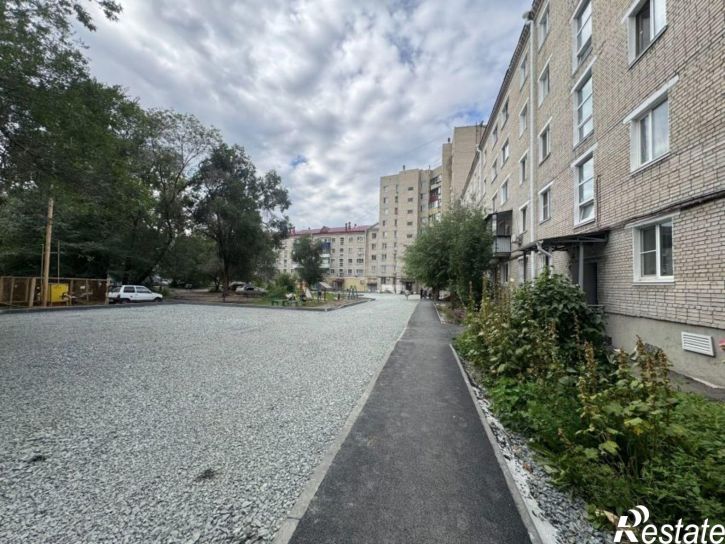 2-комн квартира Дзержинского улица, 52Б