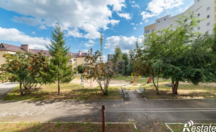 2-комн квартира жилой район Заозёрный, микрорайон 6А, 9