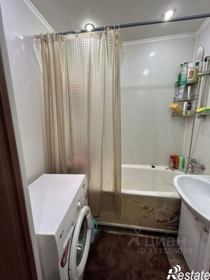 3-комн квартира пр-кт Конституции, 36а,  д. 36а