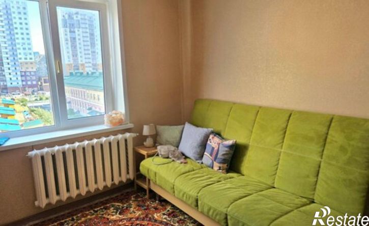 3-комн квартира жилой район Заозёрный, 5-й микрорайон, 24
